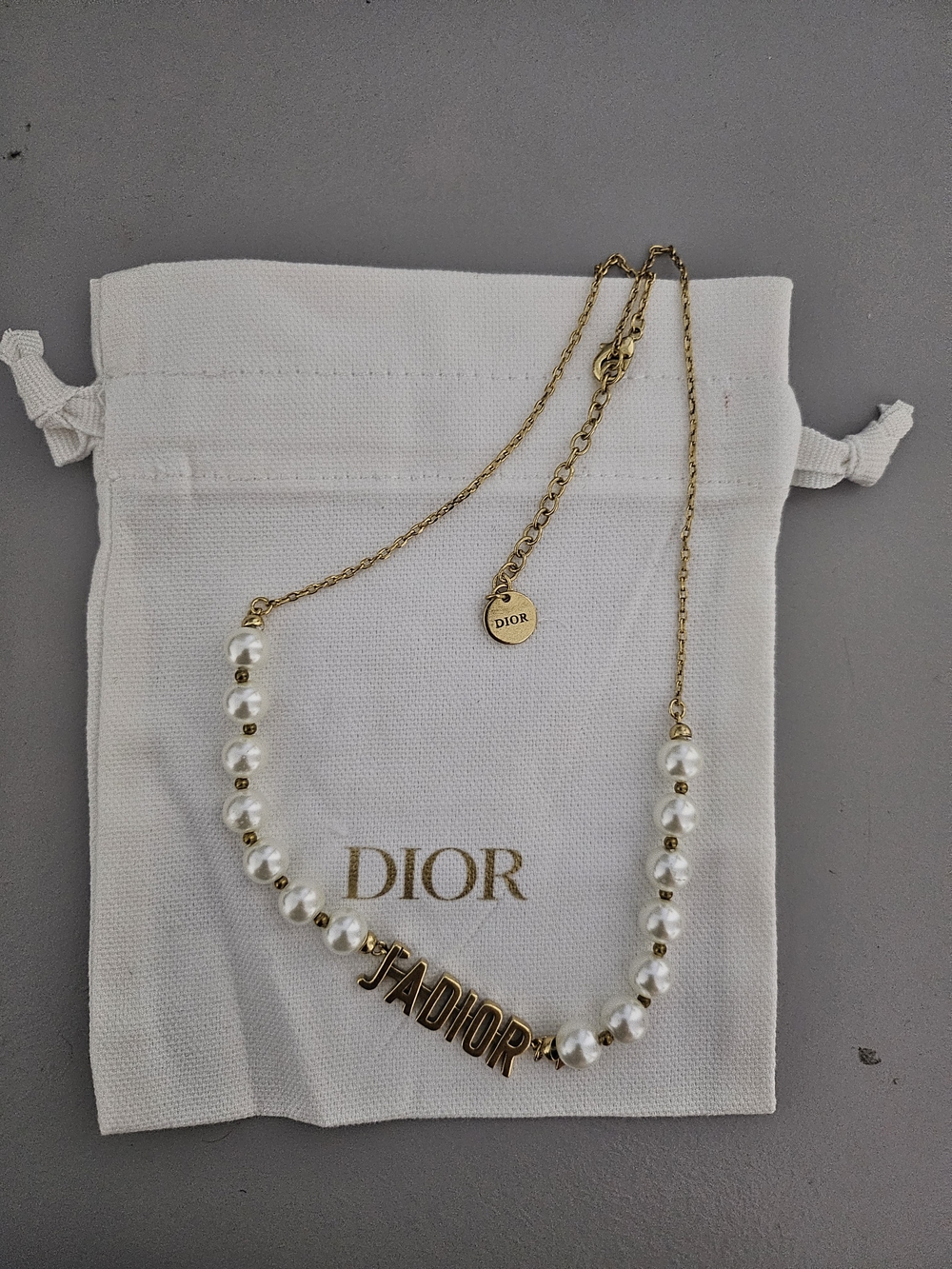 Fashion Jewelry Gold-tone 'JADIOR' Pendant with White Pearls
